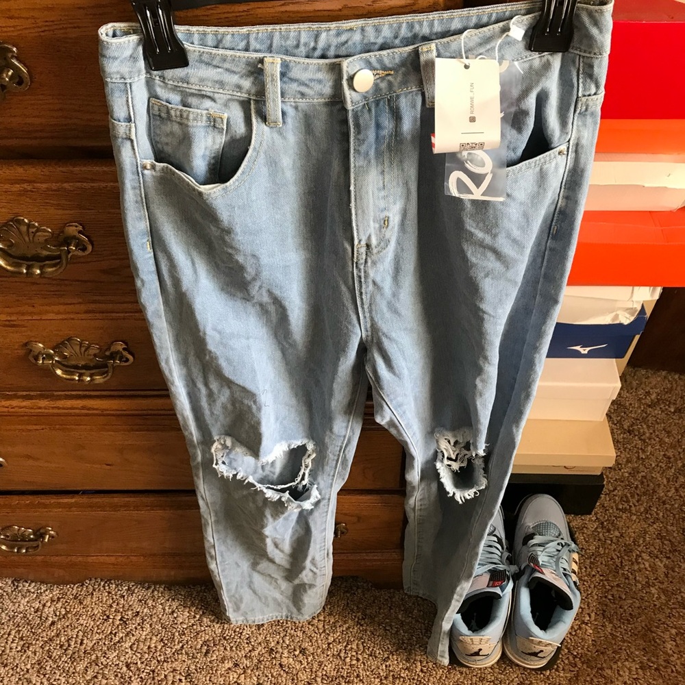 High waisted jeans